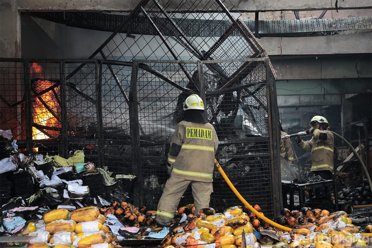 Pemprov DKI Jakarta Beri Bantuan Rp5 Juta per Pedagang Pasca Kebakaran Pasar Kramat Jati