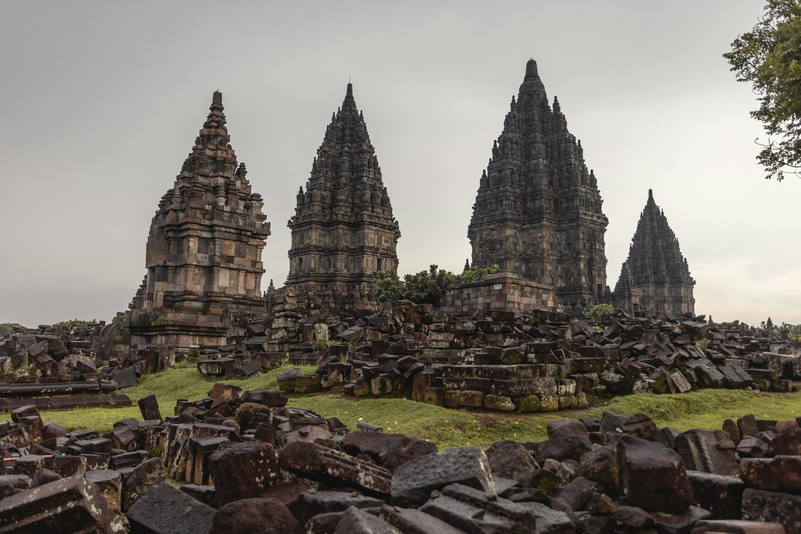 Viral Video Zikir di Candi Prambanan, PT TWC Minta Maaf