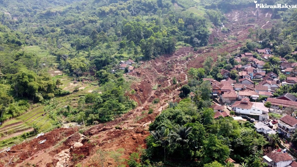 Korban Longsor Arjasari Dapat Bantuan Hunian Sementara dari Pemkab Bandung