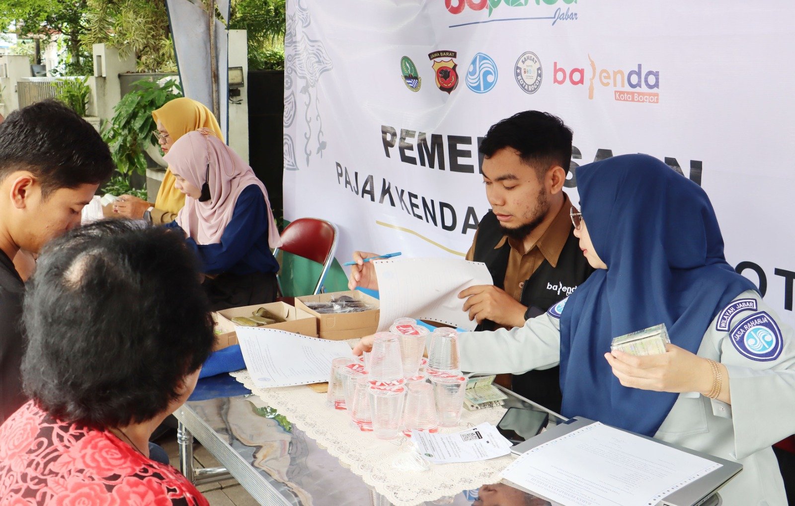 Jasa Raharja Bogor Berperan Aktif dalam Operasi Gabungan Bersama Tim Pembina Samsat Kota Bogor di Jalan Pemuda Kota Bogor