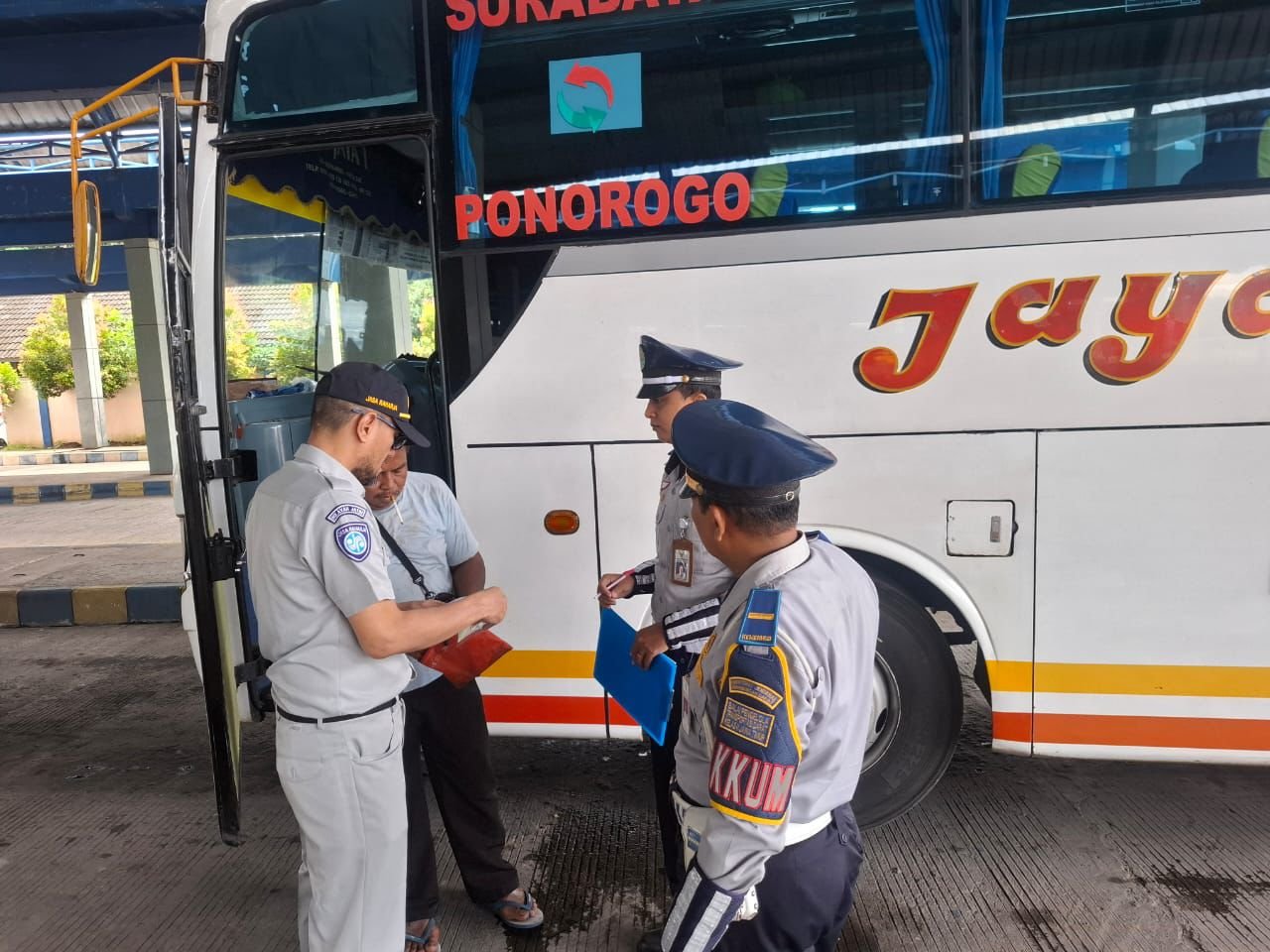 Periksa Masa Laku DPWKP, Jasa Raharja Ikut Serta dalam Rampcheck di Terminal Maospati Ponorogo