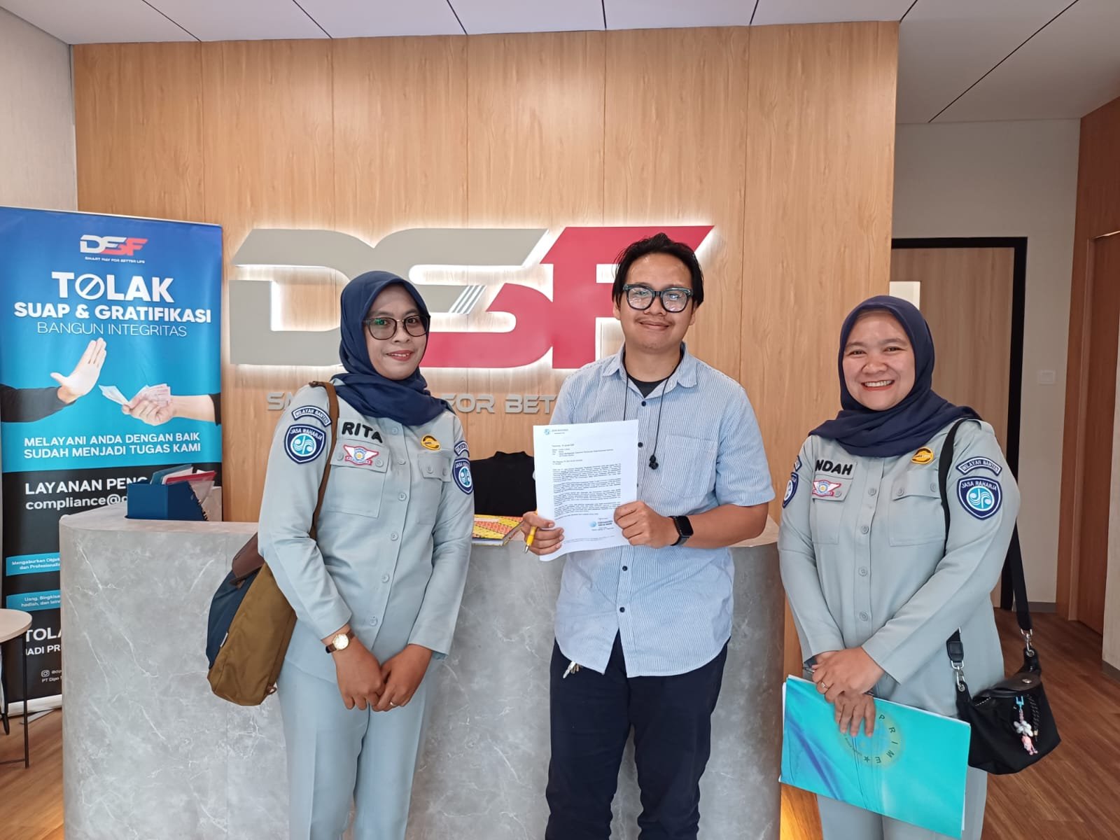 Jasa Raharja  Tingkatkan Kepatuhan Bayar Pajak Kendaraan  dan Sosialisasi JR Safety Road di PT Dipo Star Finance