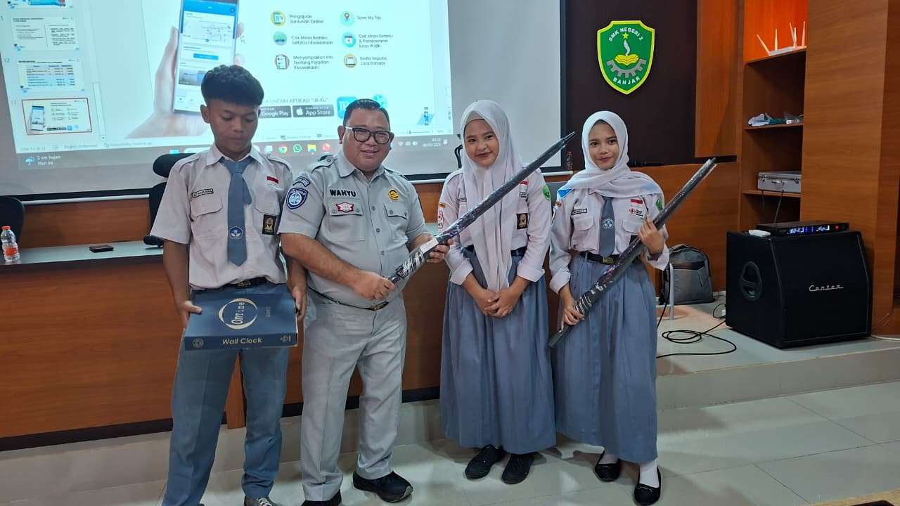 Jasa Raharja Cabang Tasikmalaya Laksanakan Sosialisasi Program Pengajar Peduli Keselamatan Lalu Lintas di SMK Negeri 2 Kota Banjar