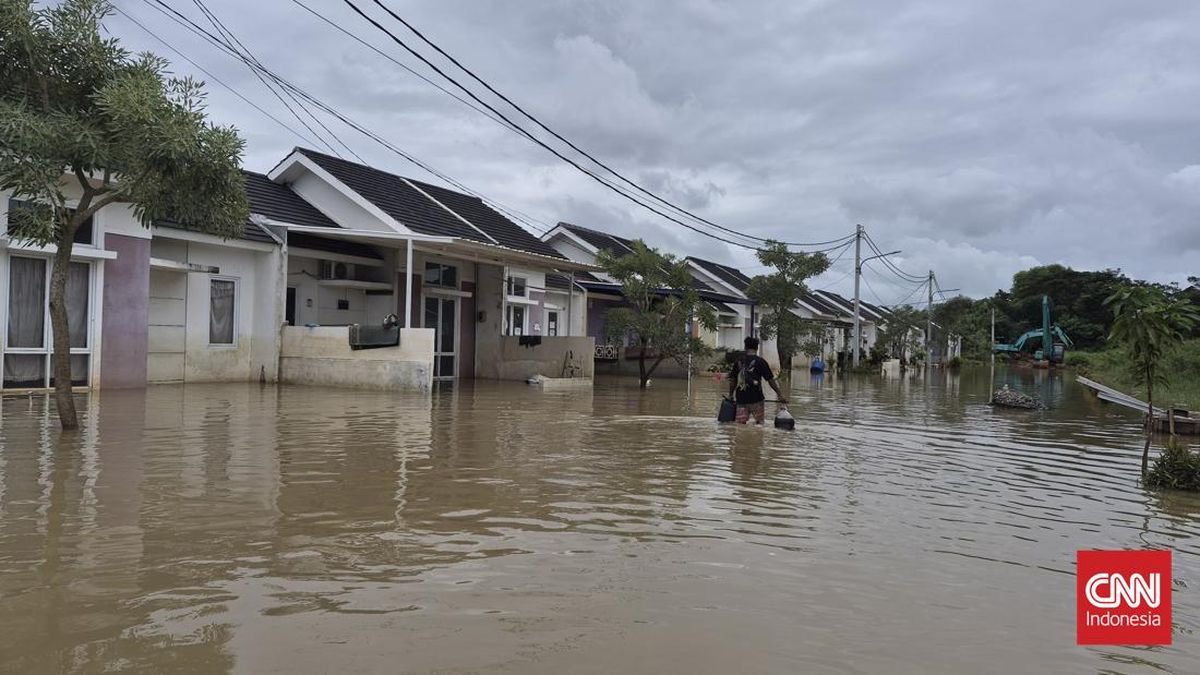 Luapan Sungai Cidurian, 4.352 KK Mengungsi Akibat Banjir di Tangerang