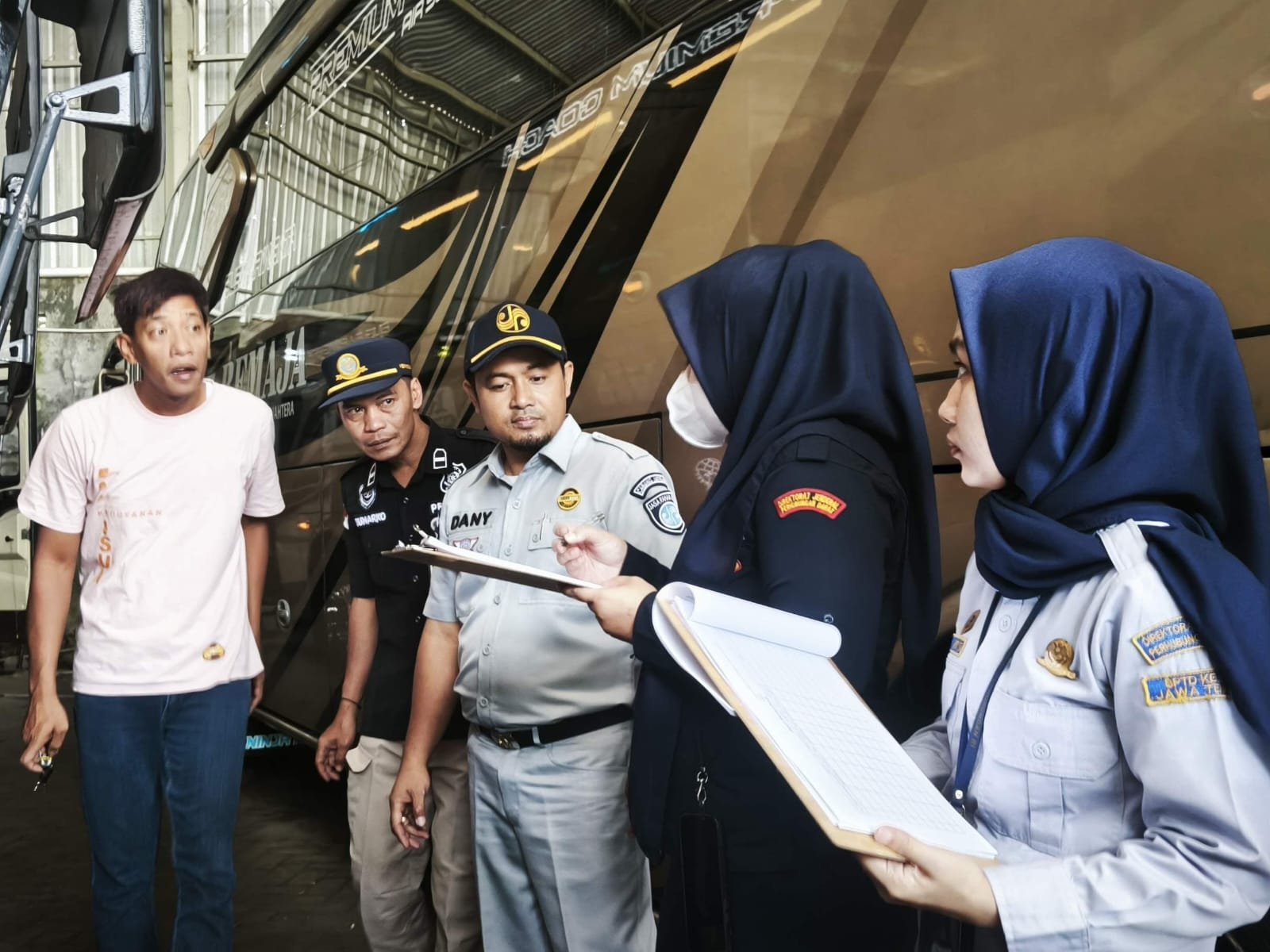 Jelang Lebaran 2026, BPTD Kelas I Jateng dan Jasa Raharja Magelang Laksanakan Rampcheck Armada Bus di Kabupaten Magelang