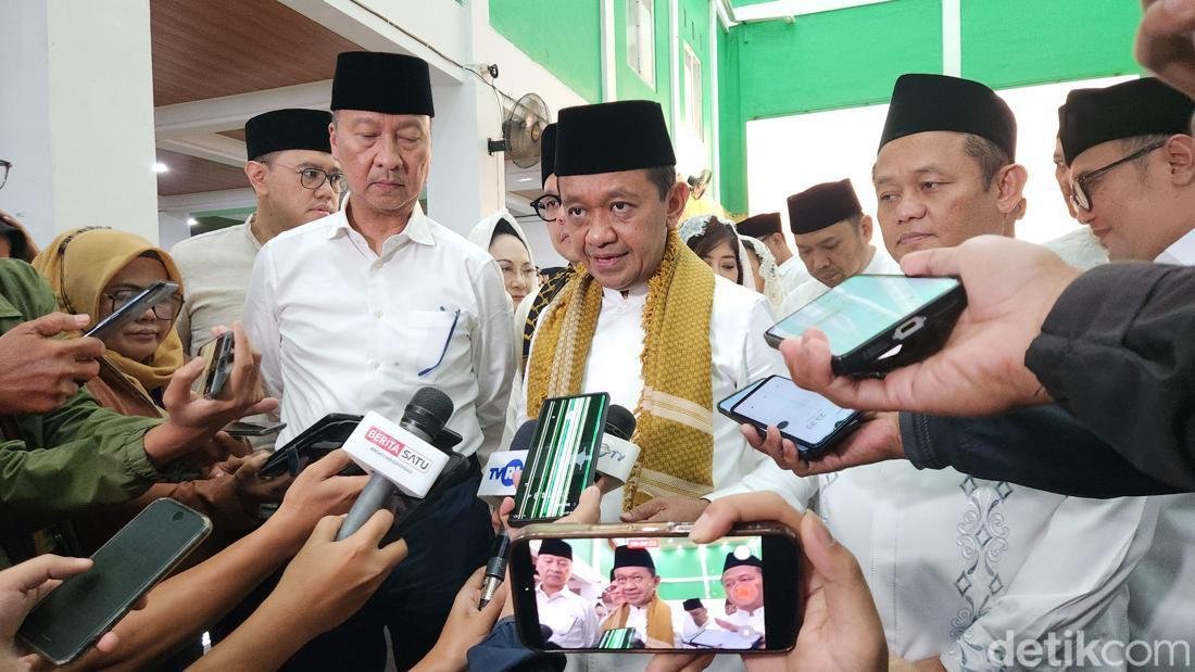 Bahlil Lahadalia Motivasi Santri Ponpes Azzainiyyah: Kesuksesan di Tangan Sendiri