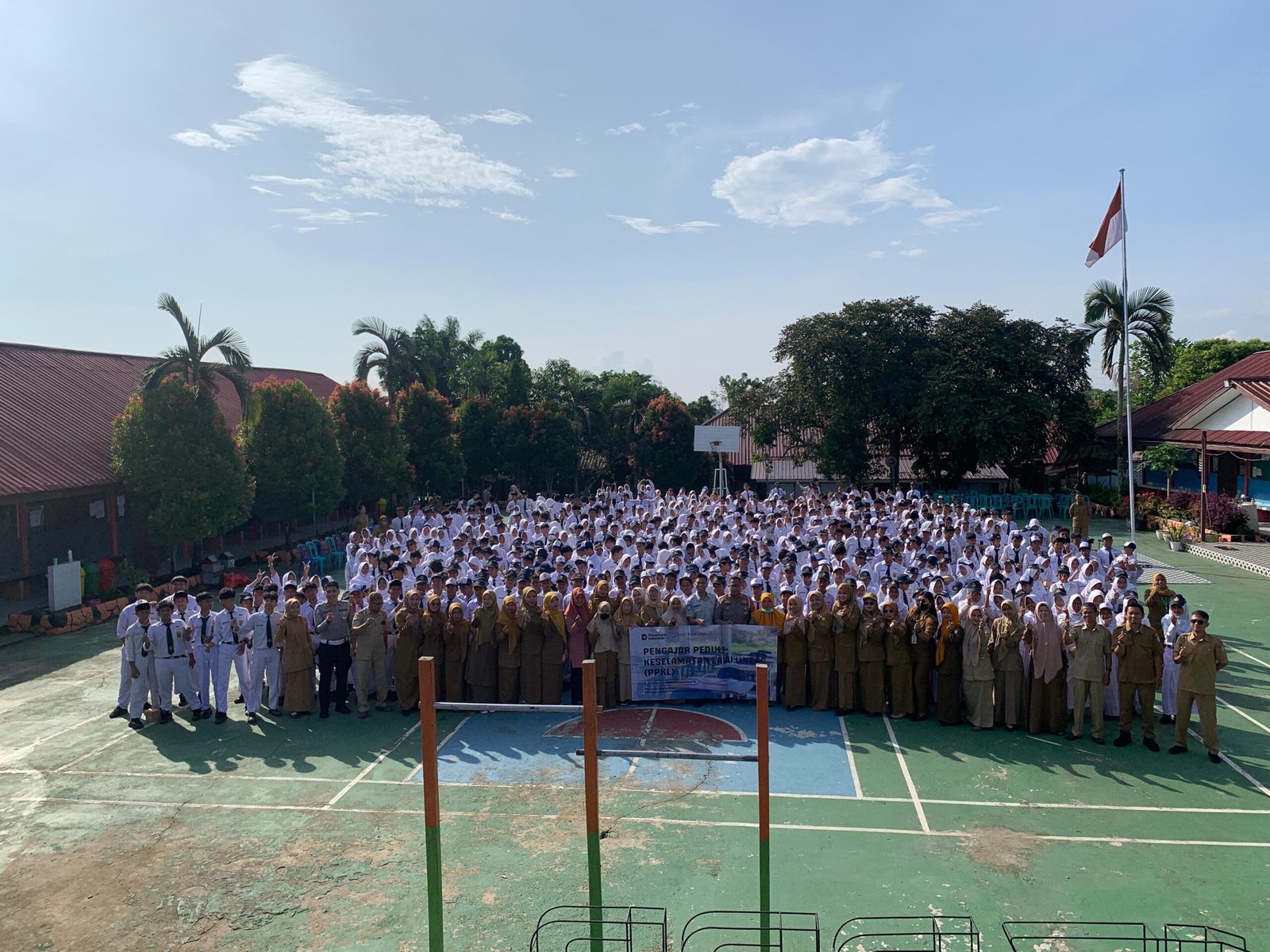 Sinergi PT Jasa Raharja Kanwil Kalimantan Timur Bersama Ditlantas Polda Kaltim, Perkuat Edukasi Keselamatan PPKL dan Safety Campaign di SMPN 17 Balikpapan