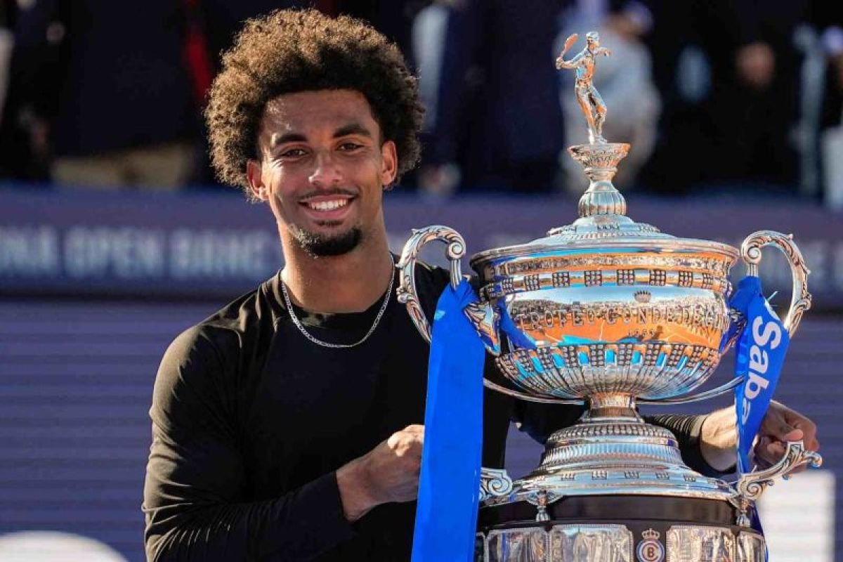 Fils Tumbangkan Rublev, Rebut Gelar Barcelona Open 2026