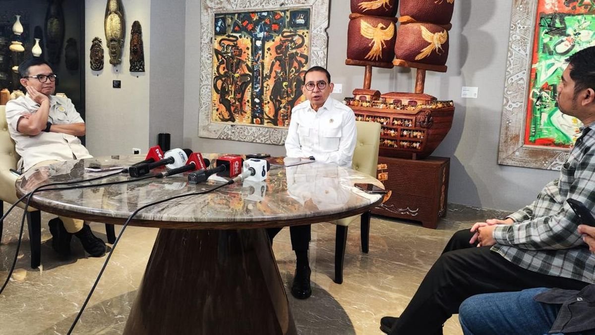 Harga BBM Subsidi Tetap, Fadli Zon Sebut Wujud Ekonomi Kerakyatan