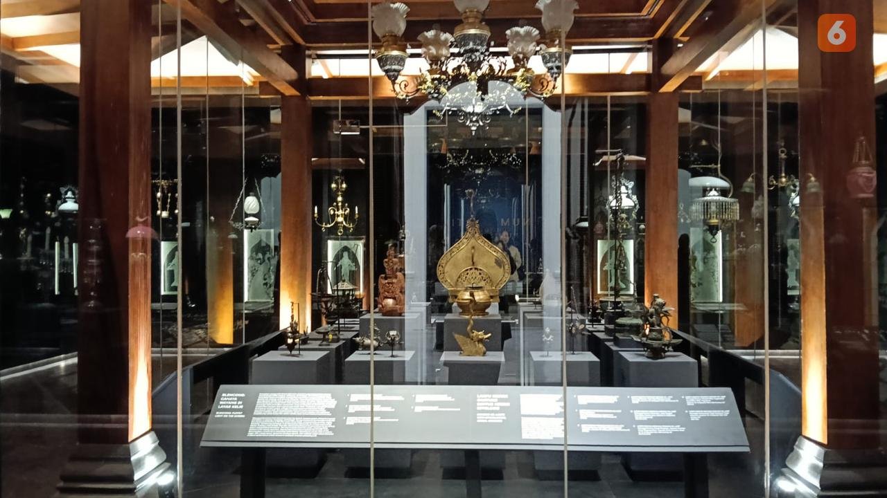 Museum Nasional Hadirkan Pameran Lampu dan Sejarah Mata Uang Indonesia