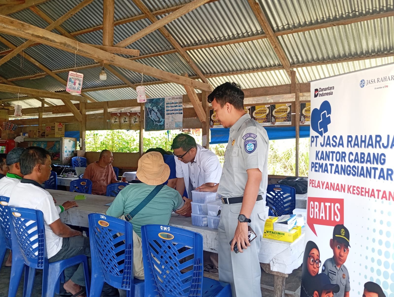 Peduli Keselamatan, Jasa Raharja Hadirkan Pelayanan Kesehatan Gratis di Pelabuhan Muara