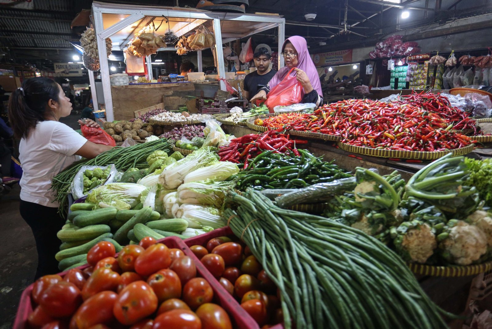 Daftar Harga Pangan Terbaru: Cabai Turun, Beras dan Daging Masih Stabil