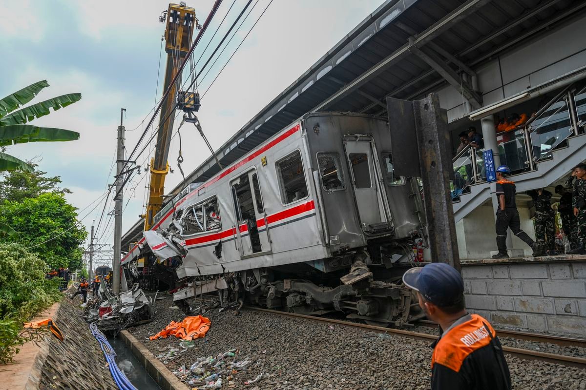 Dudung Soroti 1.800 Perlintasan Sebidang, Usul Flyover dan Sistem Peringatan