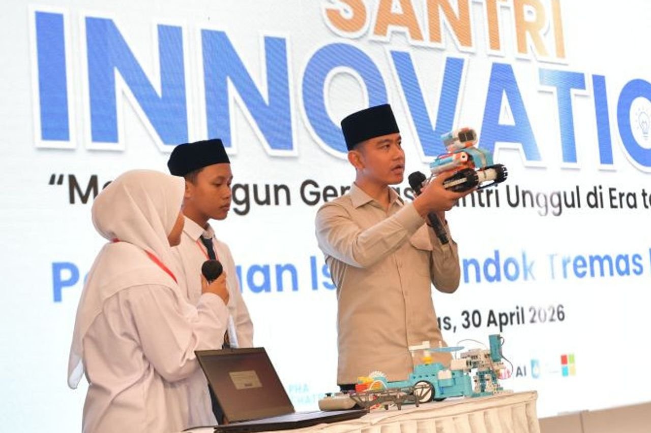 Kunjungi Pondok Tremas, Gibran Tekankan Pentingnya AI dan Coding bagi Santri