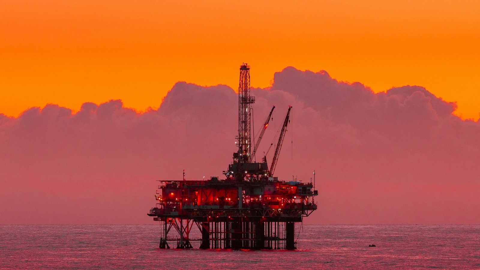 Harga Minyak Dunia Meroket, Brent Tembus USD107 per Barel