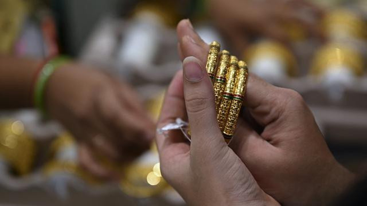 Update Harga Emas Perhiasan 4 Juni 2026, Cek Perbandingan Raja Emas dan Laku Emas