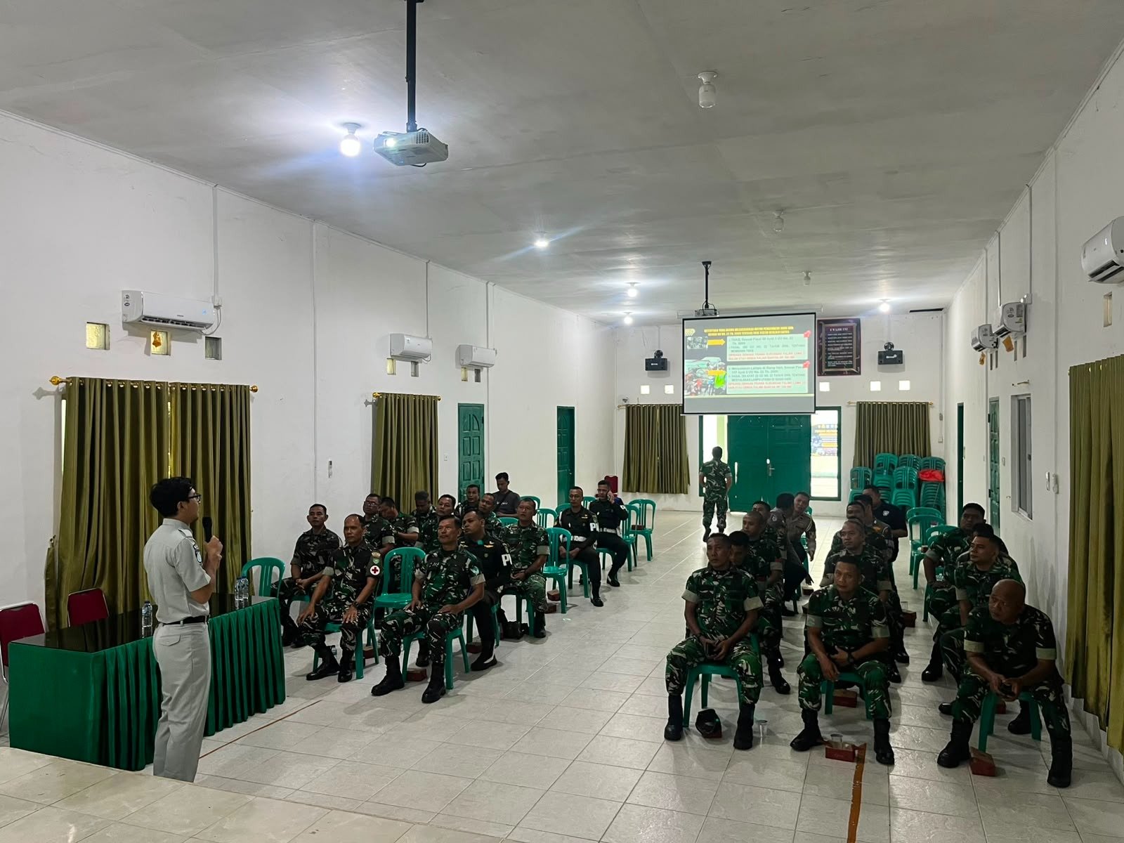 Jasa Raharja Sosialisasikan Safety Riding dan PPGD kepada personel Kodim 0317/TBK
