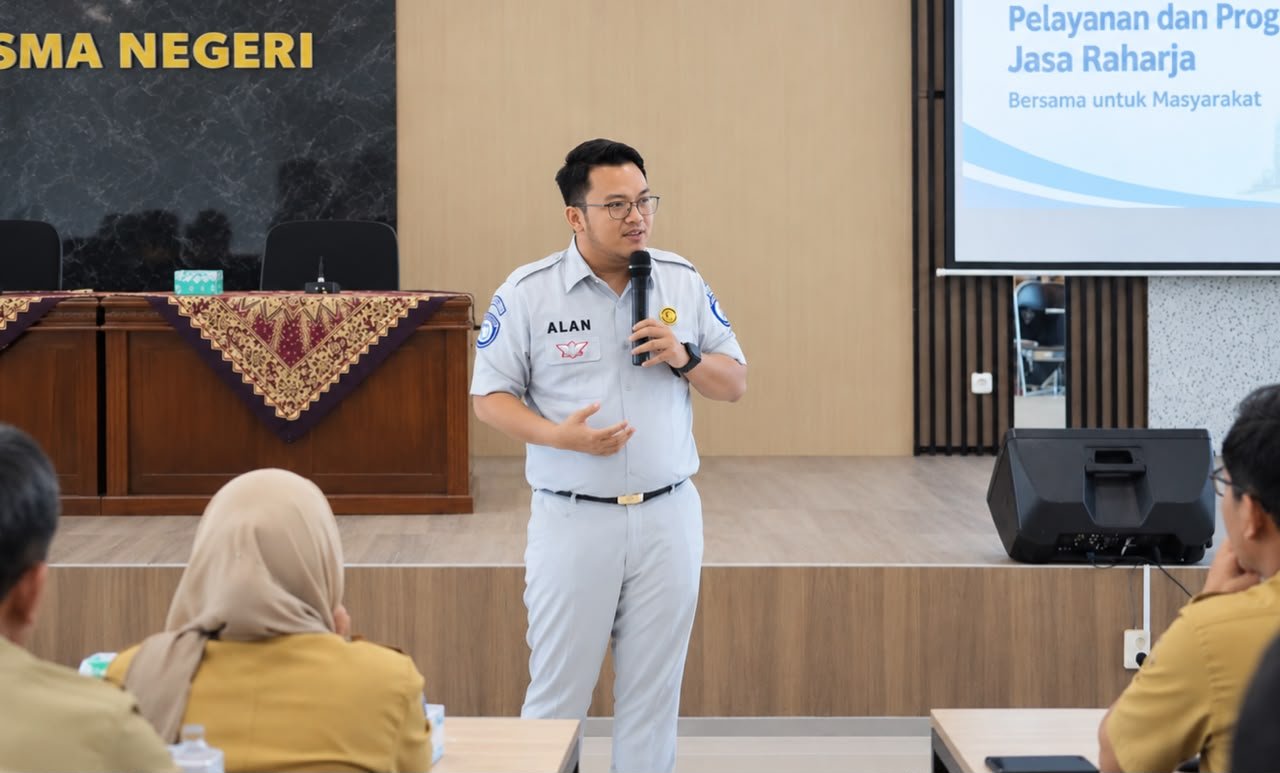 Jasa Raharja Purwokerto Perkuat Edukasi Keselamatan Berlalu Lintas melalui Pengajar di SMA Negeri 2 Sokaraja