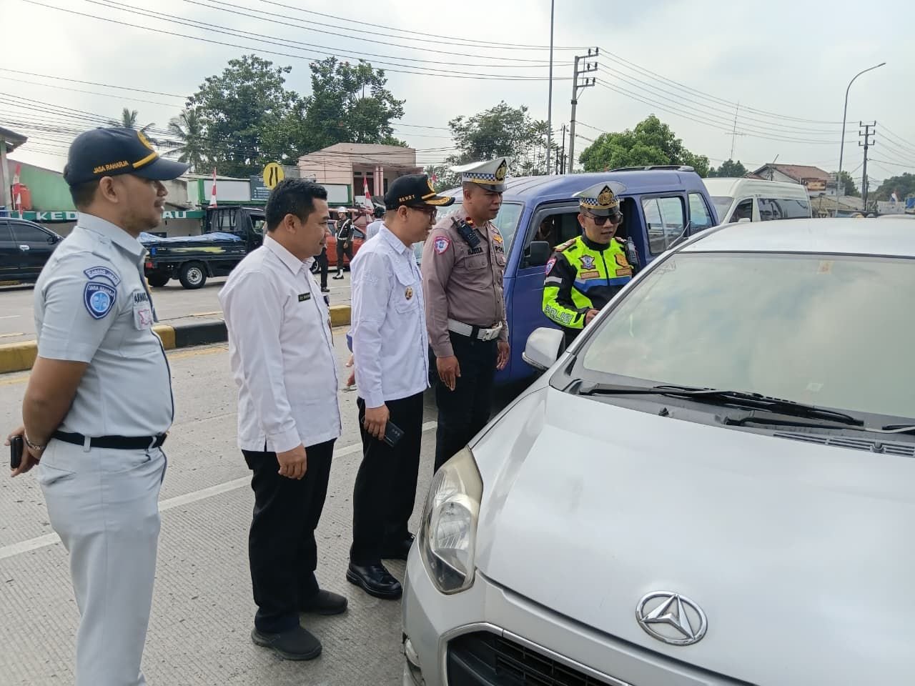 Tim Pembina Samsat Kabupaten Sukabumi I Gelar Operasi Gabungan di Parungkuda