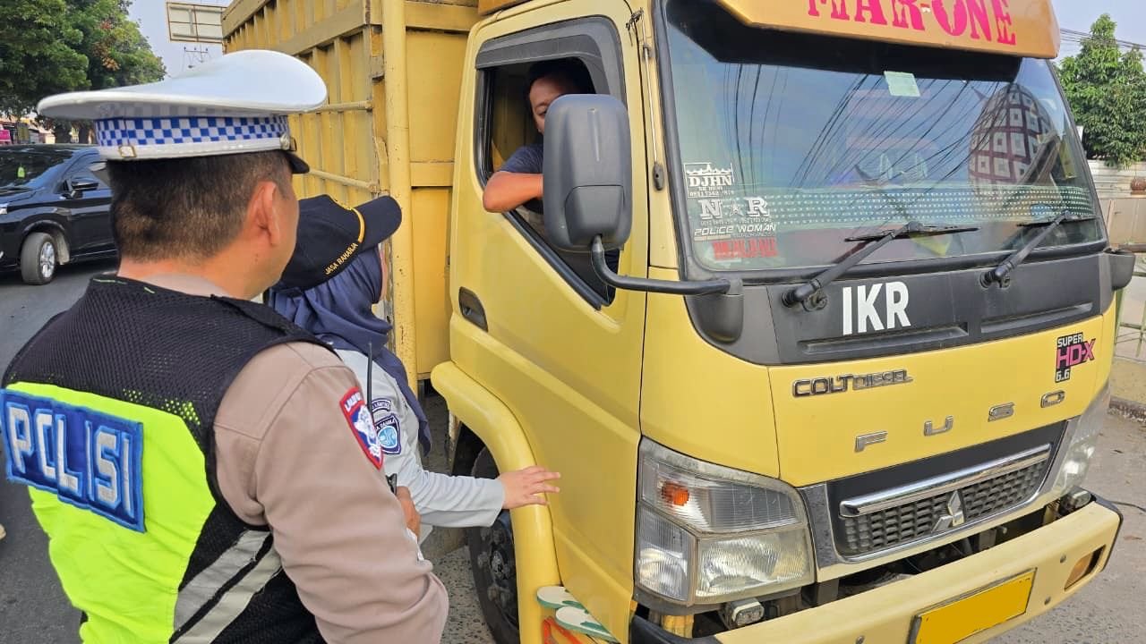 Jasa Raharja dan Satlantas Metro Perkuat Kepatuhan Pengendara melalui Operasi Gabungan